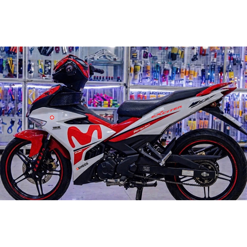 Tem trùm exciter 150 trắng đỏ (mẫu mới), tem exciter 150, team trùm exciter 150, tem xe exciter 150,