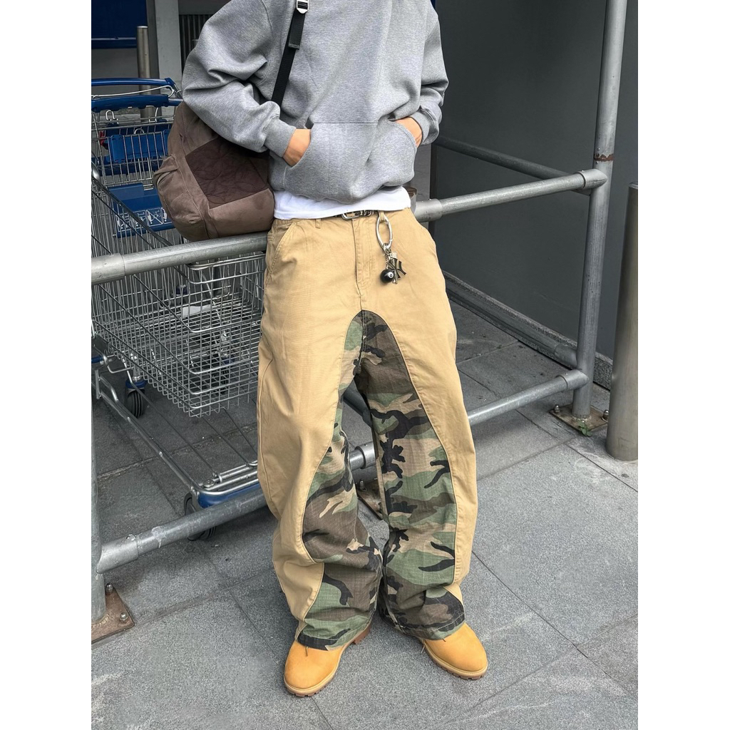 [ENTR] Vintage camo patchwork wide cargo pants.