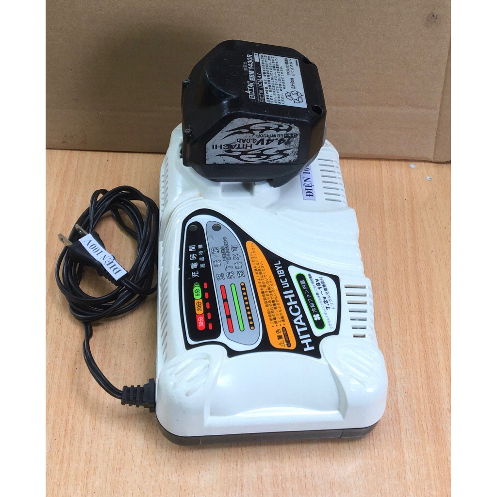 Sạc Hitachi UC 18YL.Sạc Hitachi 7.2V-18V-9A.Sạc pin lion và Niken pin trọt . Điện 100V. Sạc Hitachi 