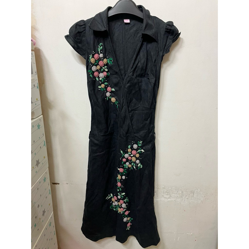 (2hand) Đầm linen thêu