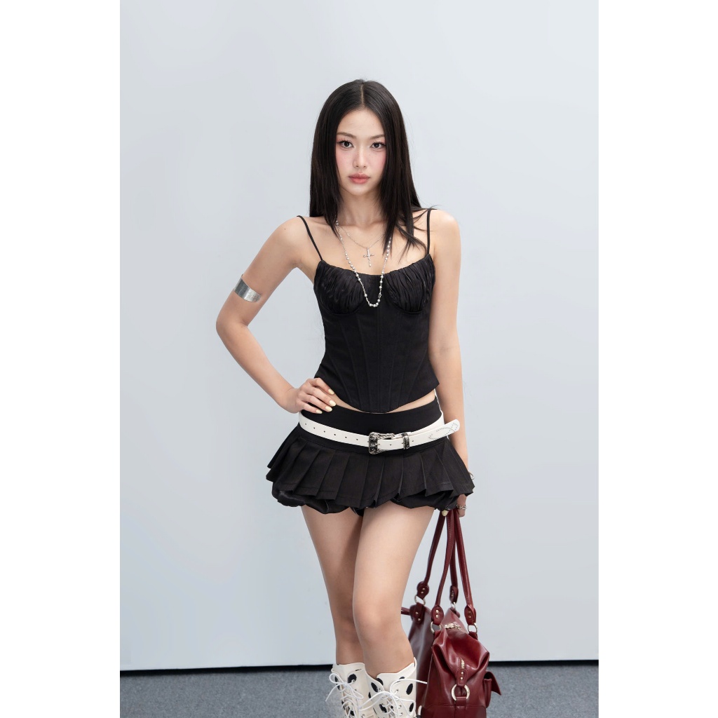 Áo 2 dây cup ngực phối nhún đen Jolie Top & Chân váy xếp ly đen phối quần bí đen Jolie Skirt (KHÔNG 