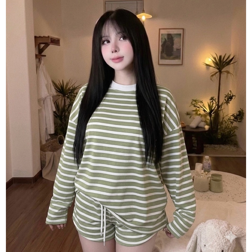 Set Bộ Nữ Hottrend ÁO THUN TAY DÀI SỌC NGANG Phối Quần Đùi Phong Cách Cá Tính Hiện Đại Bigsize 45-85kg | BigBuy360 - bigbuy360.vn