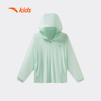 ANTA Kids Áo khoác thể thao chạy bộ bé trai, kiểu dáng mới mùa hè, áo khoác nhẹ có mũ, thoáng khí, chống nắng 3526B5701