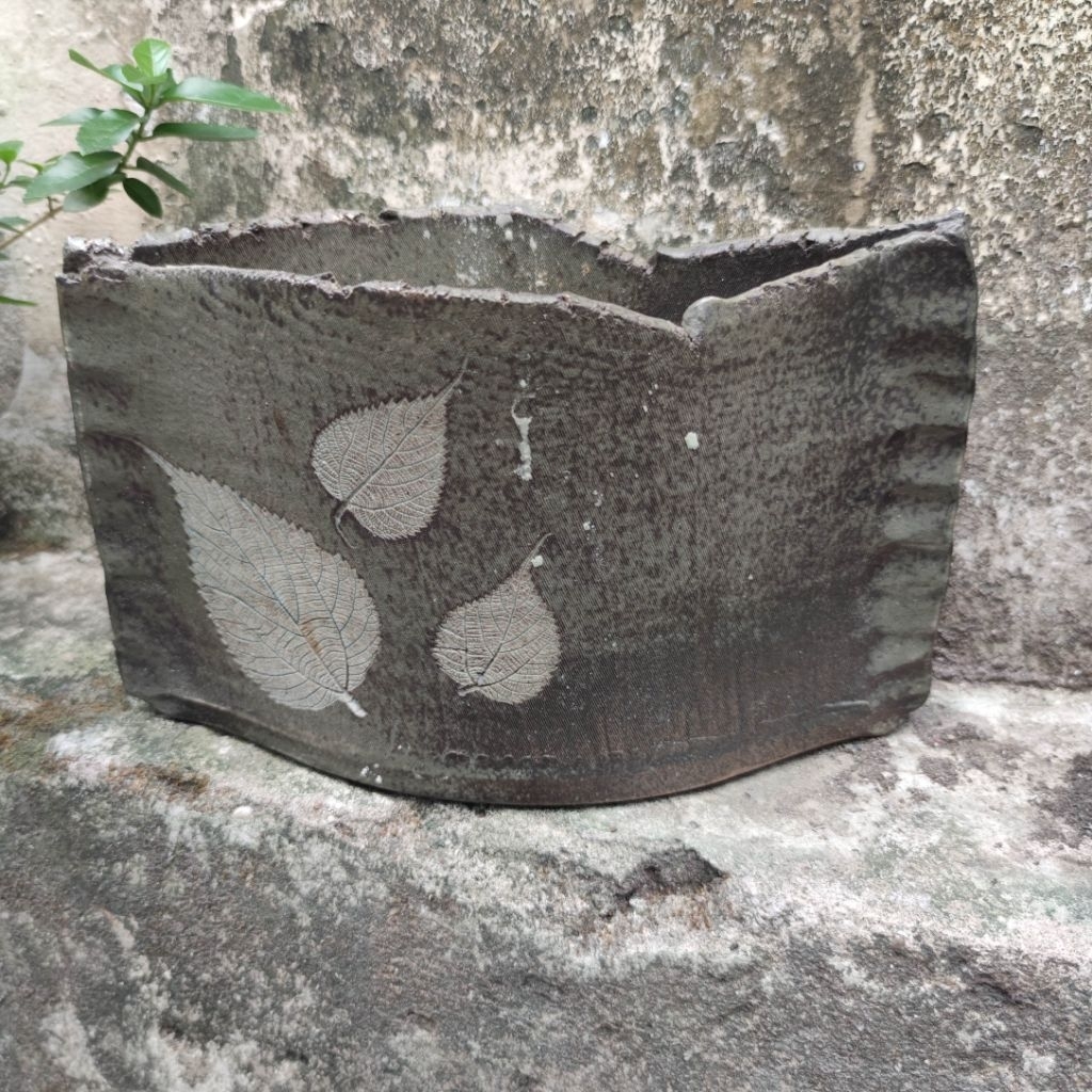 Bình hoa Mashiko và chawan raku hoa gốm Nhật