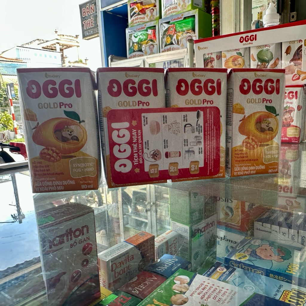 Lốc SBPS Oggi pro vị trái cây dâu, dưa lưới, xoài, hạnh nhân 110ml