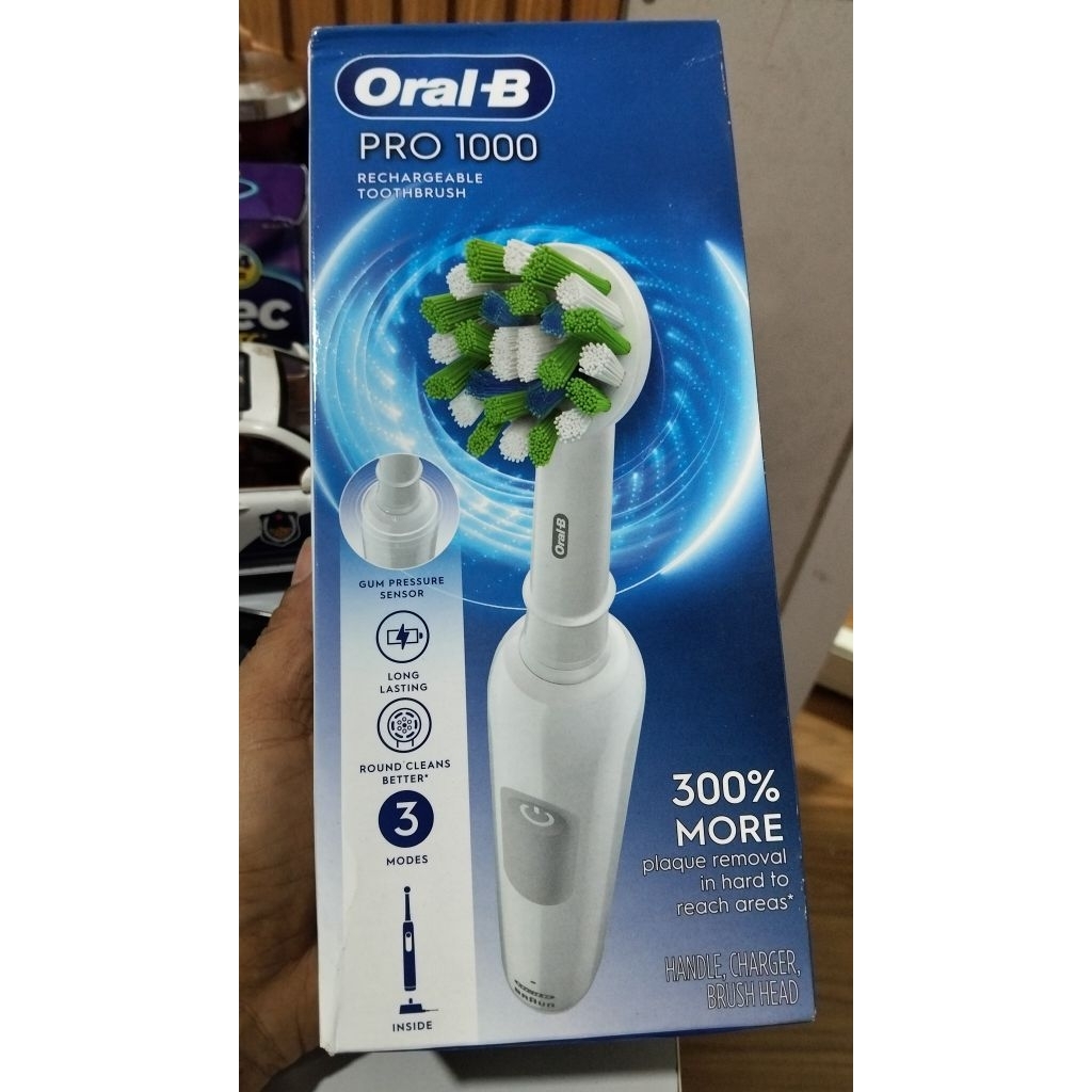 bàn chải điện Oral-B Pro 1000 thay thế đuoc mọi loại đầu bàn chải