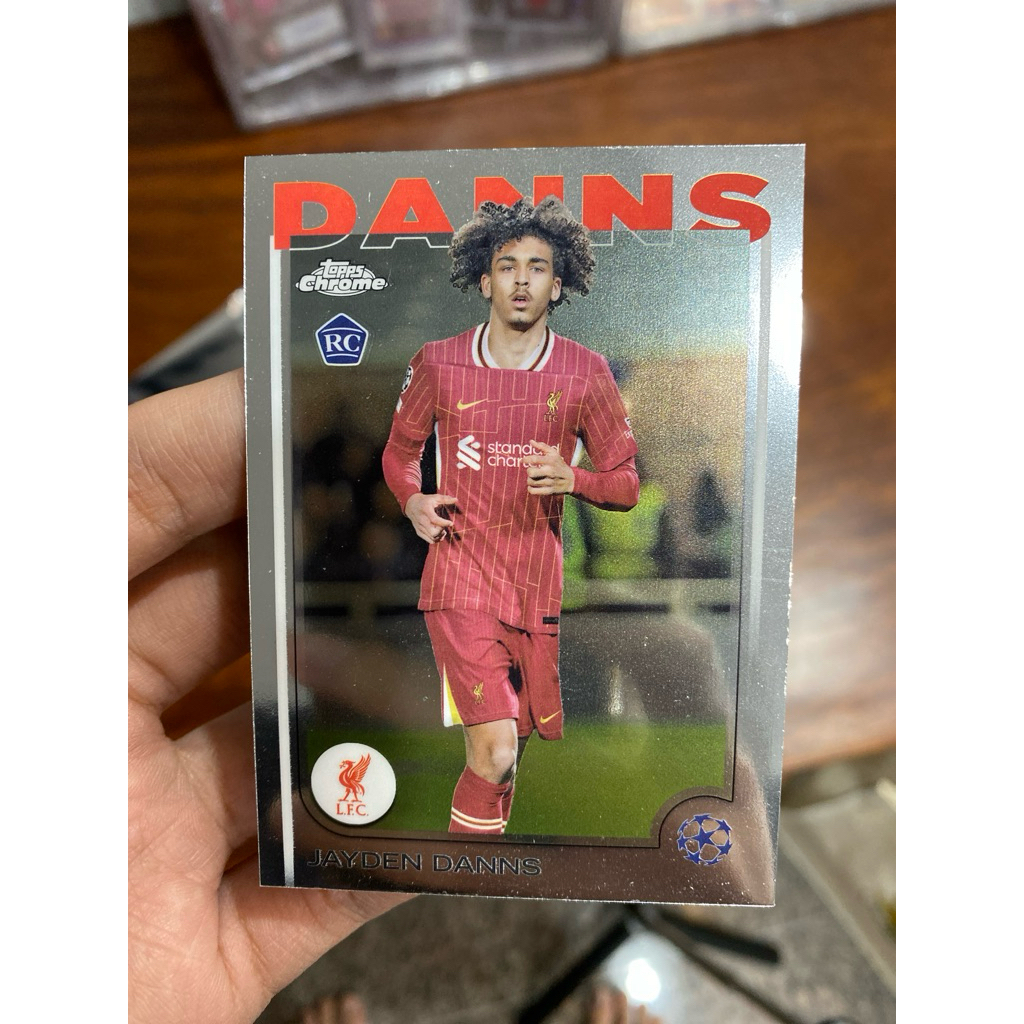[MÙA GIẢI TÂN BINH/RC] Thẻ Cầu Thủ Trẻ Jayden Danns Topps Chrome UCC 2024-25 Liverpool RC