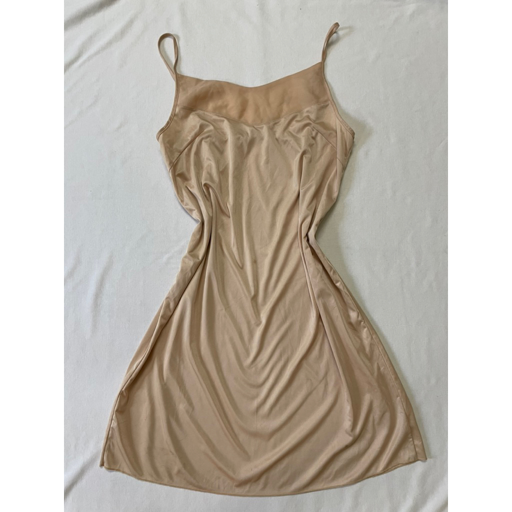 Váy đầm ngủ lụa hai dây màu kem phối ren mềm mại tiểu thư quyến rũ Y2K thrift vintage shop Y2K cực x