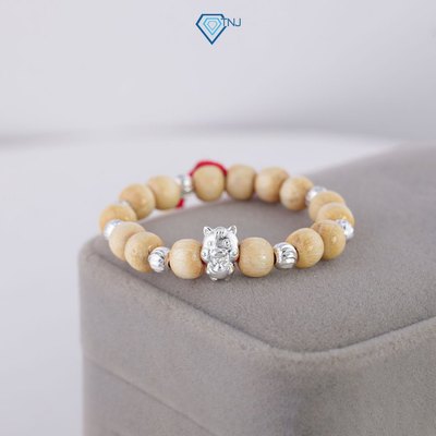 Vòng dâu tằm cho bé charm ngựa khắc tên theo yêu cầu VTD0009 - Trang Sức TNJ