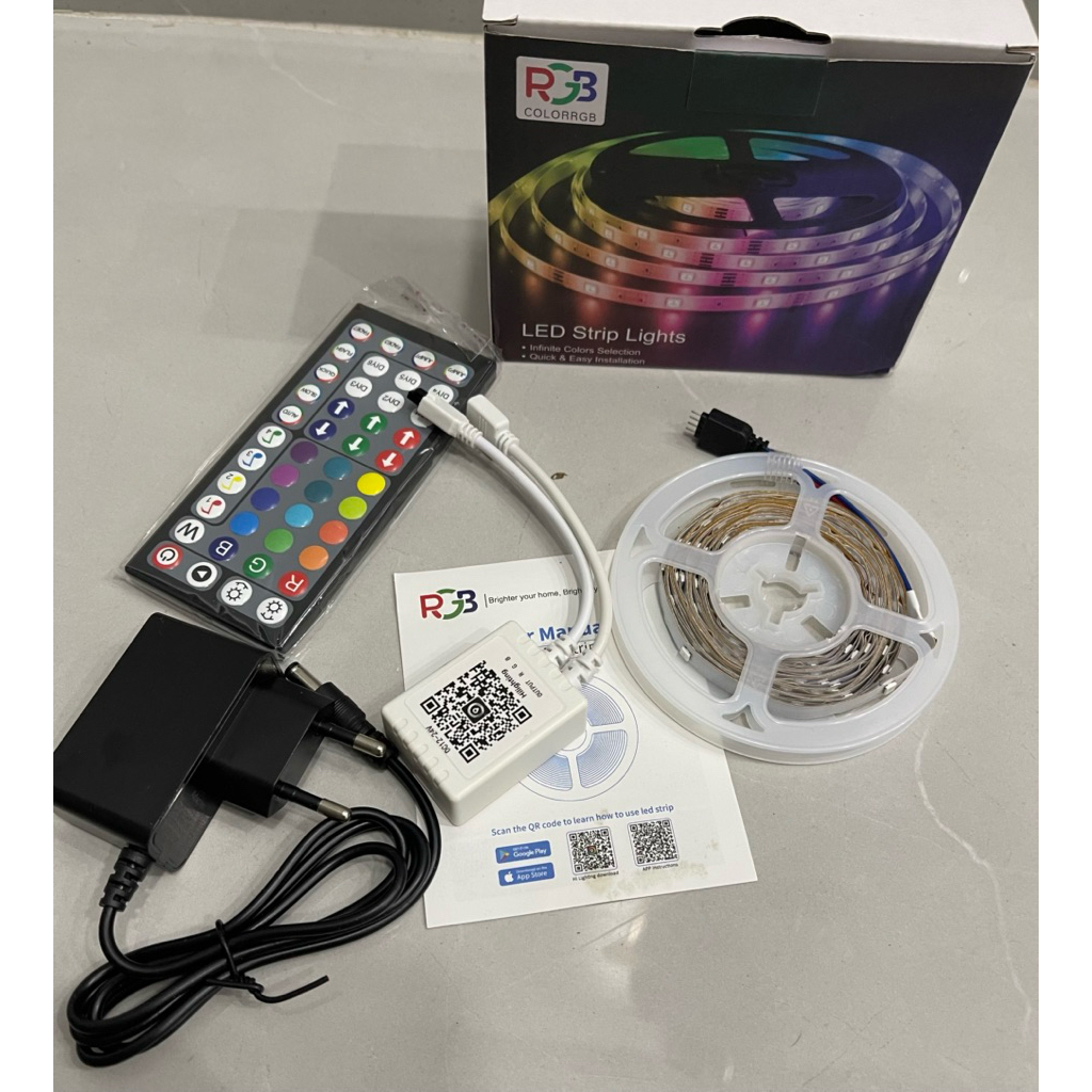 Bộ đèn LED dây dán đổi màu RGB (RGB LED Strip Lights) chỉnh màu qua App điện thoại và Remote