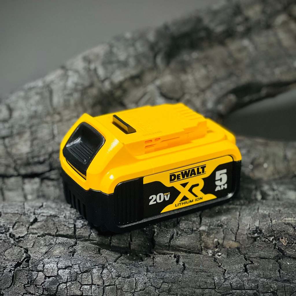 Pin 20V-5AH Dewalt mã DCB184 - DCB183 Bảo Hành 12 Tháng