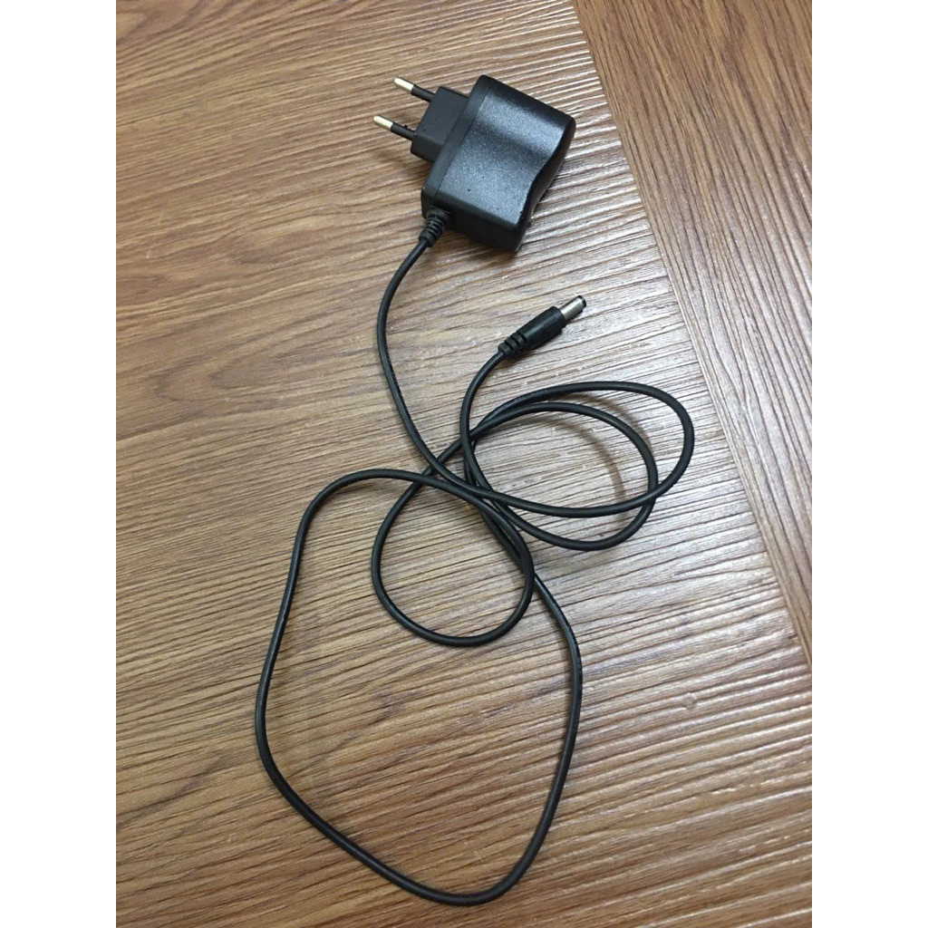 thanh lí cũ Cục nguồn Adapter 12v-1.5A dùng cho bơm mini và các thiết bị điện 12v DC công suất 15w t