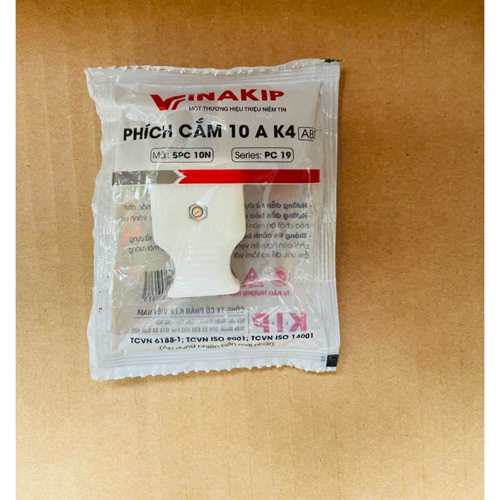 Phích cắm 2 chân vinakip 10A K4, 250v