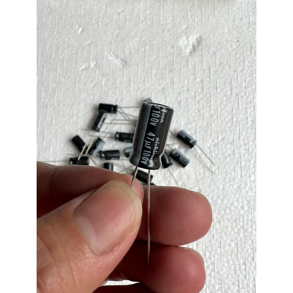[ 50 con ] TỤ NICHICON 100V 47UF 100V , 100V47UF , 47UF100V ( 8x15mm )