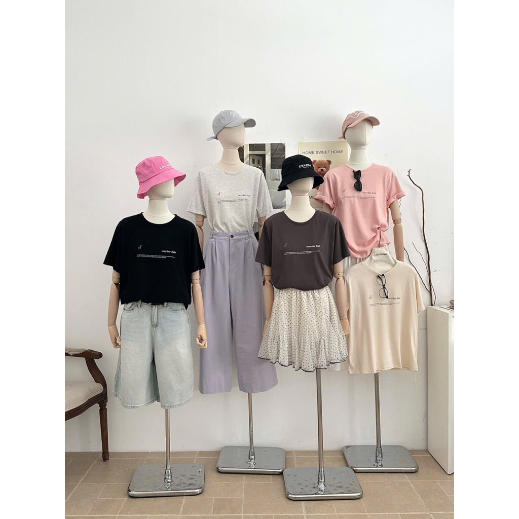 Áo phông hoạ tiết chữ of overdue flair