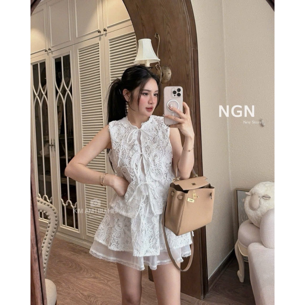 Set Ren Thêu Nổi Form Cứng Kim Anh Bùi HiHi Trắng Sáng Khuy Thắt Nơ