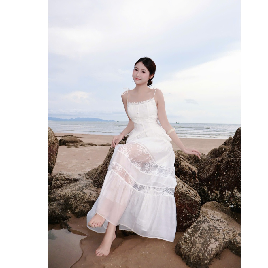 Áo 2 dây xô buộc nơ vai thêu hoa phối ren, dáng chiết eo nữ tính La Boutique SS26 - AK020-2605LAT | BigBuy360 - bigbuy360.vn