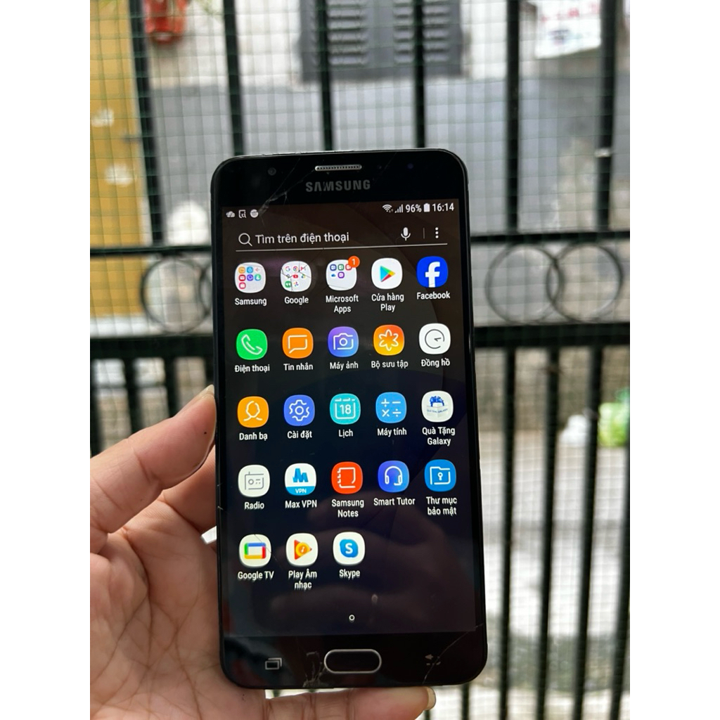 [Tặng dây cáp sạc] Điện thoại Samsung Galaxy J7 Prime - Máy cũ