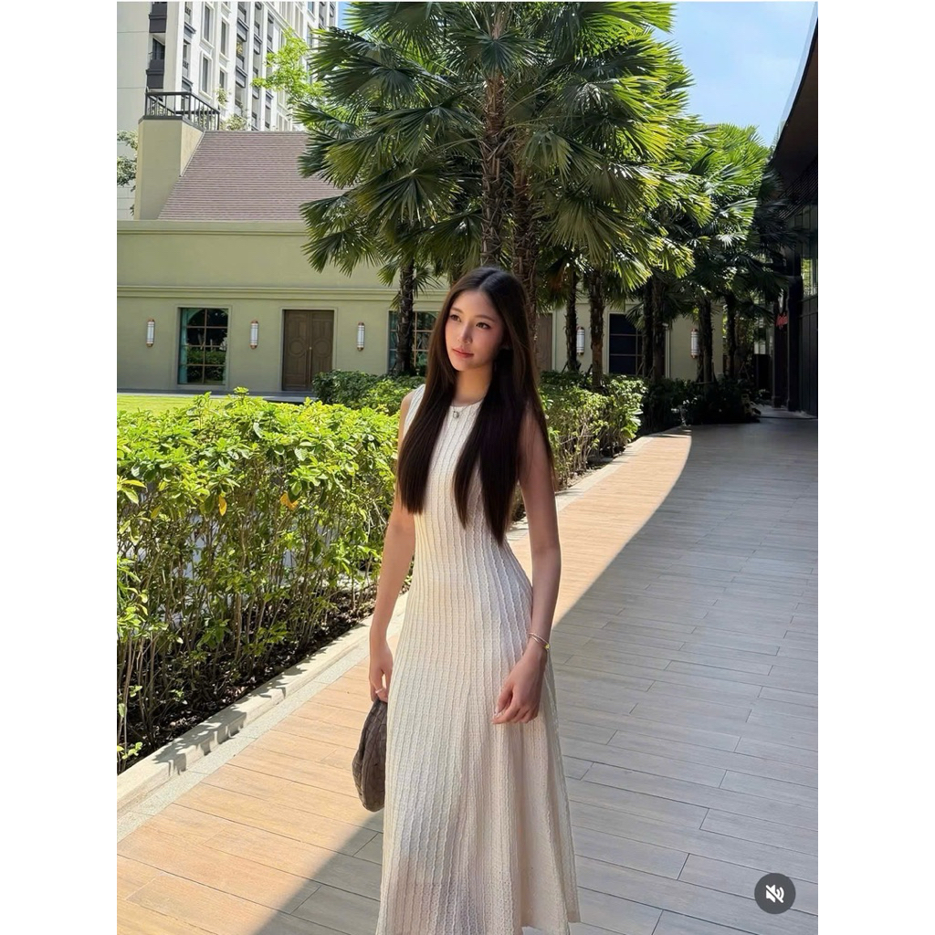 ISME' - Đầm body ren dáng dài thanh lịch