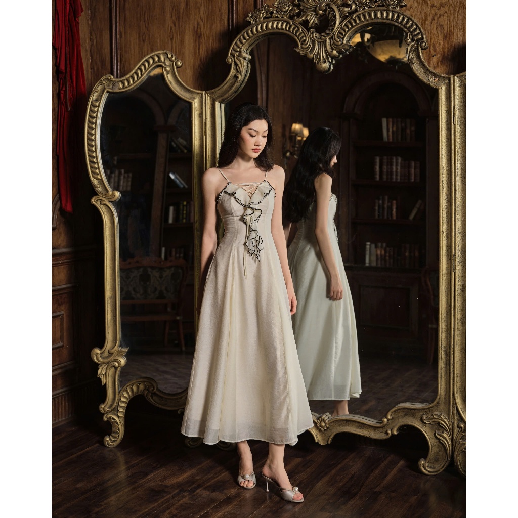 𝗖𝗹𝗼𝘁𝗵𝗲𝘀 𝗕𝗮𝗿 - Velena Dress | Đầm midi linen tơ hai dây phối bèo đan dây ngực