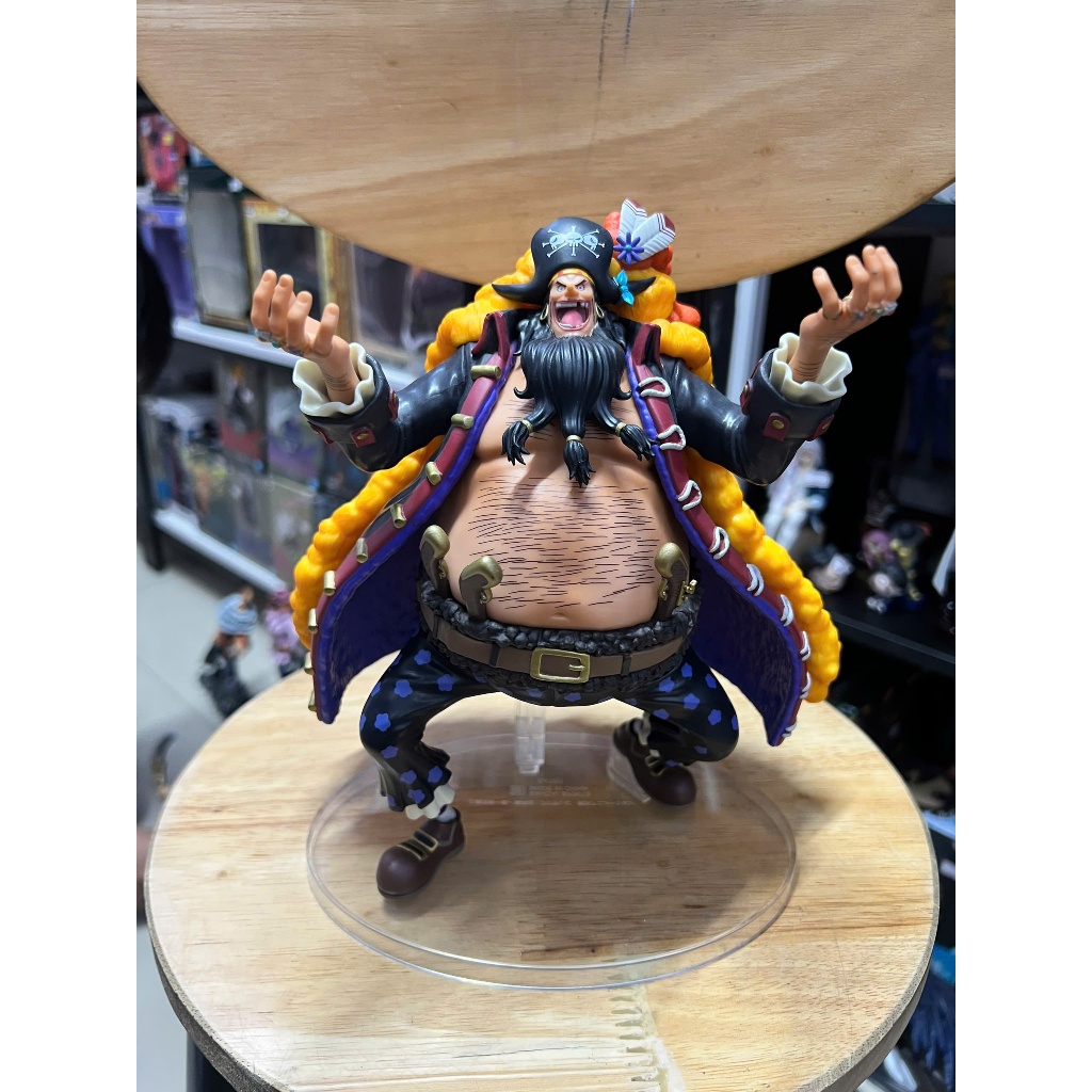 Mô hình One Piece - Marshall D Teach (Râu Đen) Ichiban Kuji no box chính hãng Bandai