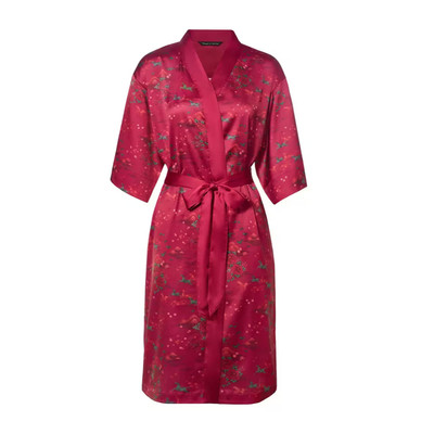 Áo choàng Triumph Feifei Ruan Collaborat 2.0 Robe 01