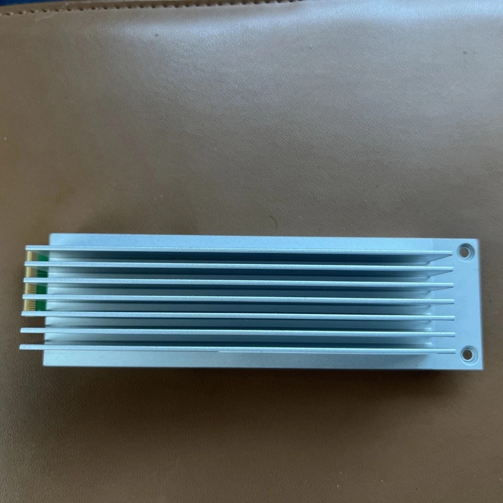 SSD cho doanh nghiệp SK Hynix PEC111 4TB Enterprise SSD NVMe HFS3T8DGEZX106N chuẩn E1.S (EDSFF)