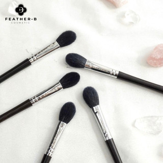 Cọ highlight - má hồng Feather B 144