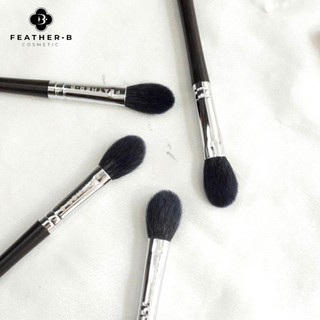 Cọ highlight - má hồng Feather B 144