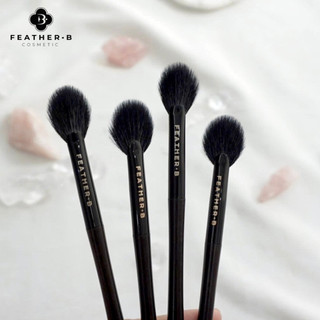 Cọ highlight dạng oval mini Feather B Black Highlighter Brush
