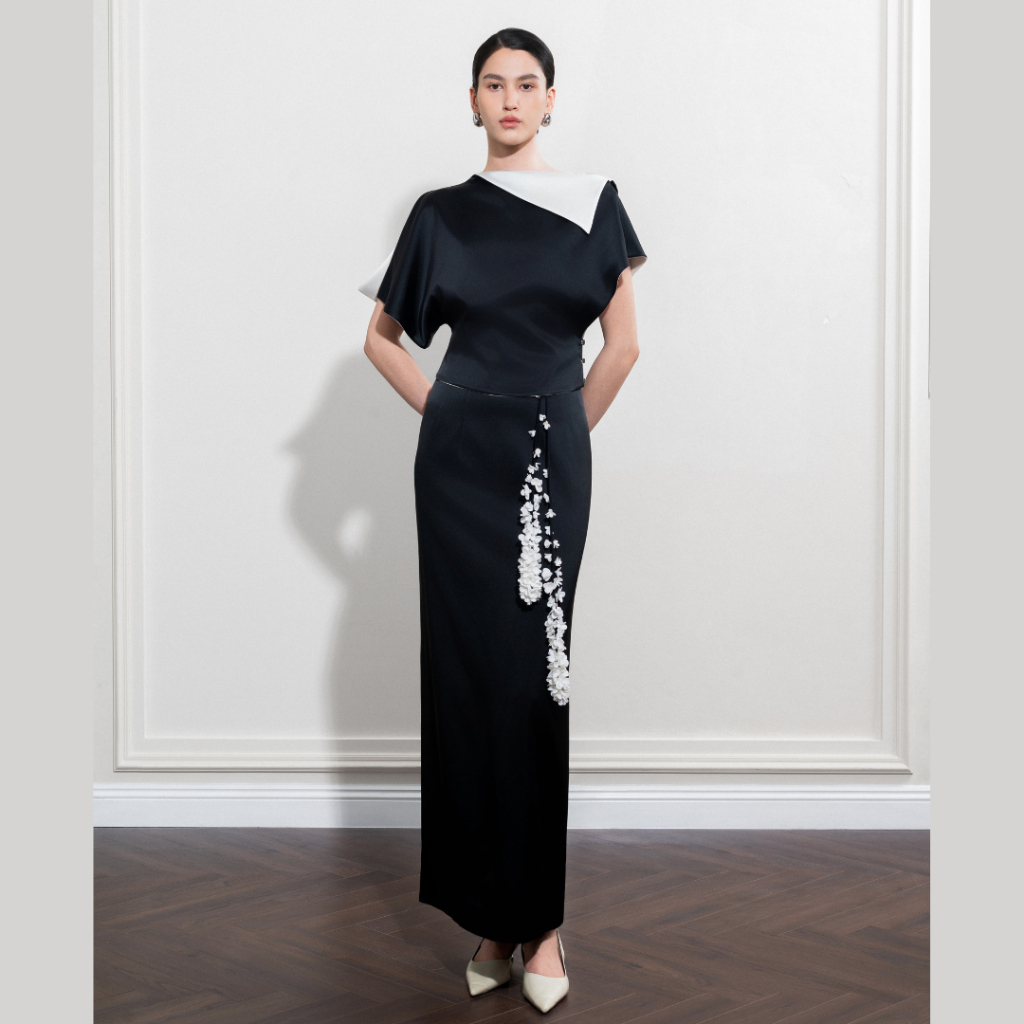 WHITE ANT  Áo Sơ Mi Lụa Nữ Phối Cổ Đen Trắng NAYAN SILK-SATIN TOP 170300274