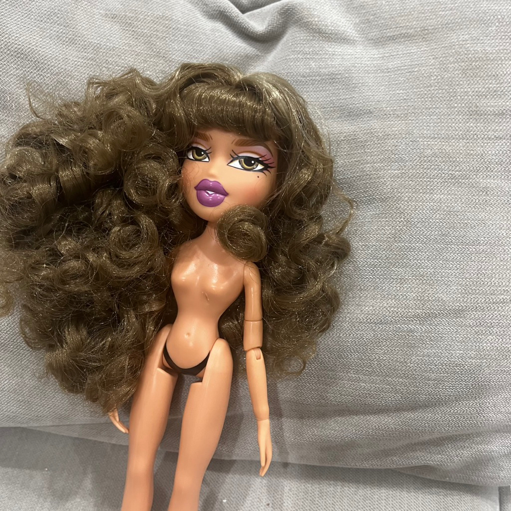 BÚP BÊ BRATZ BRATZ DOLL YASMIN SASHA USED