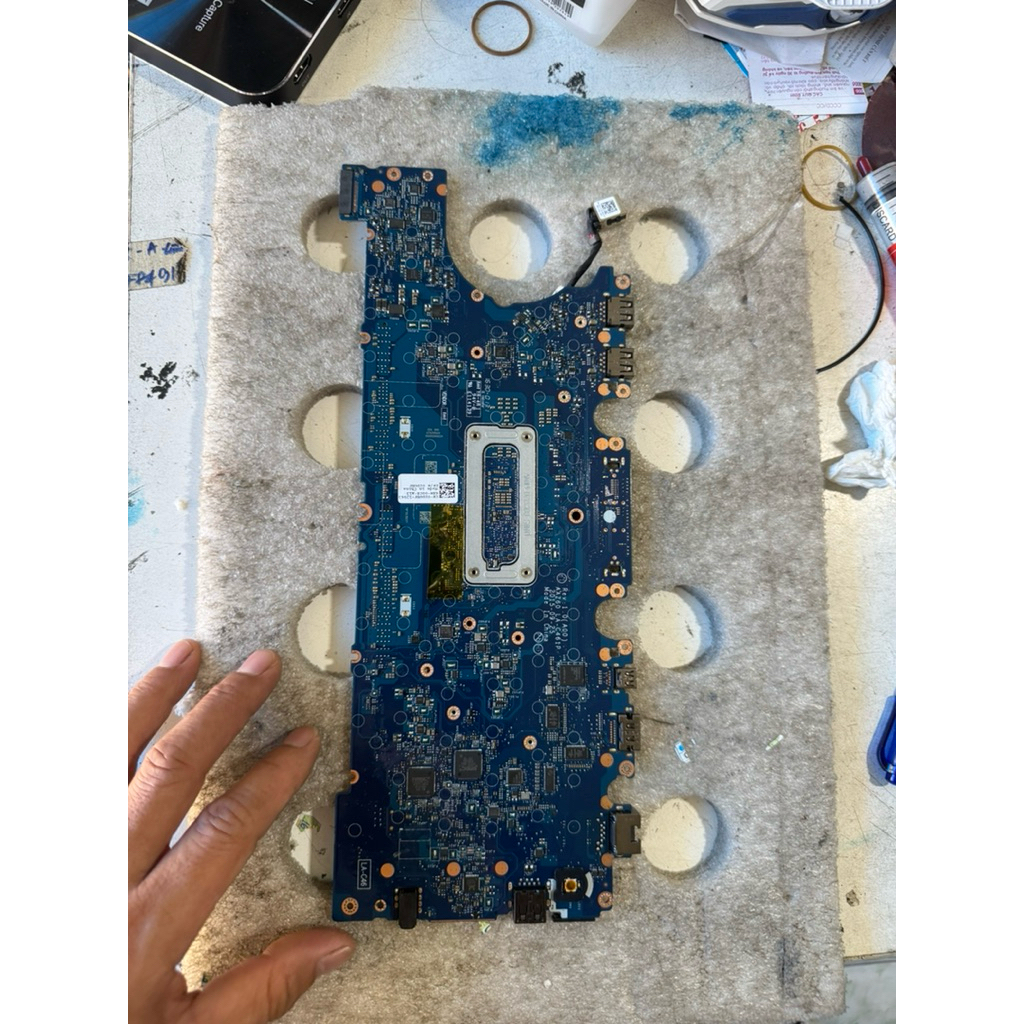 Main dell latitude e7270 - e7470 i5 gen 6, i7 gen 6 hàng tháo máy