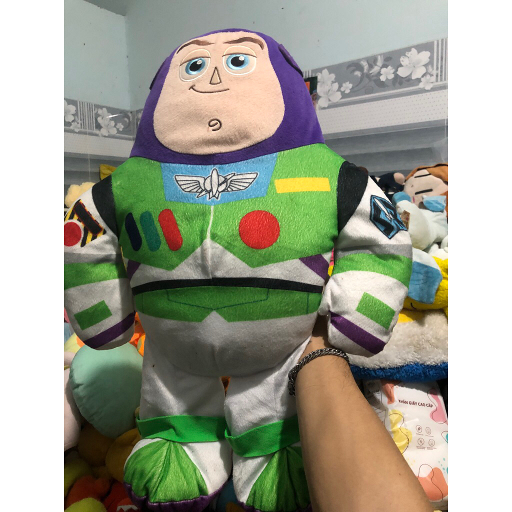 Gấu 2hand gấu bông nhân vật Buzz Lightyear từ bộ phim Toy Story.