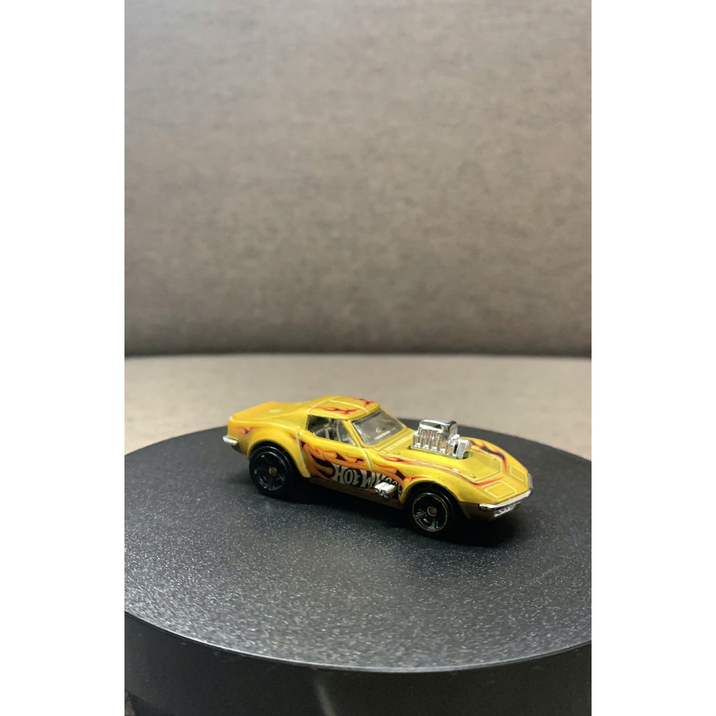 Hãng Hot Wheels - Corvette 1968 - Gas Monkey Garage (loose hơi trầy, nguyên bản)