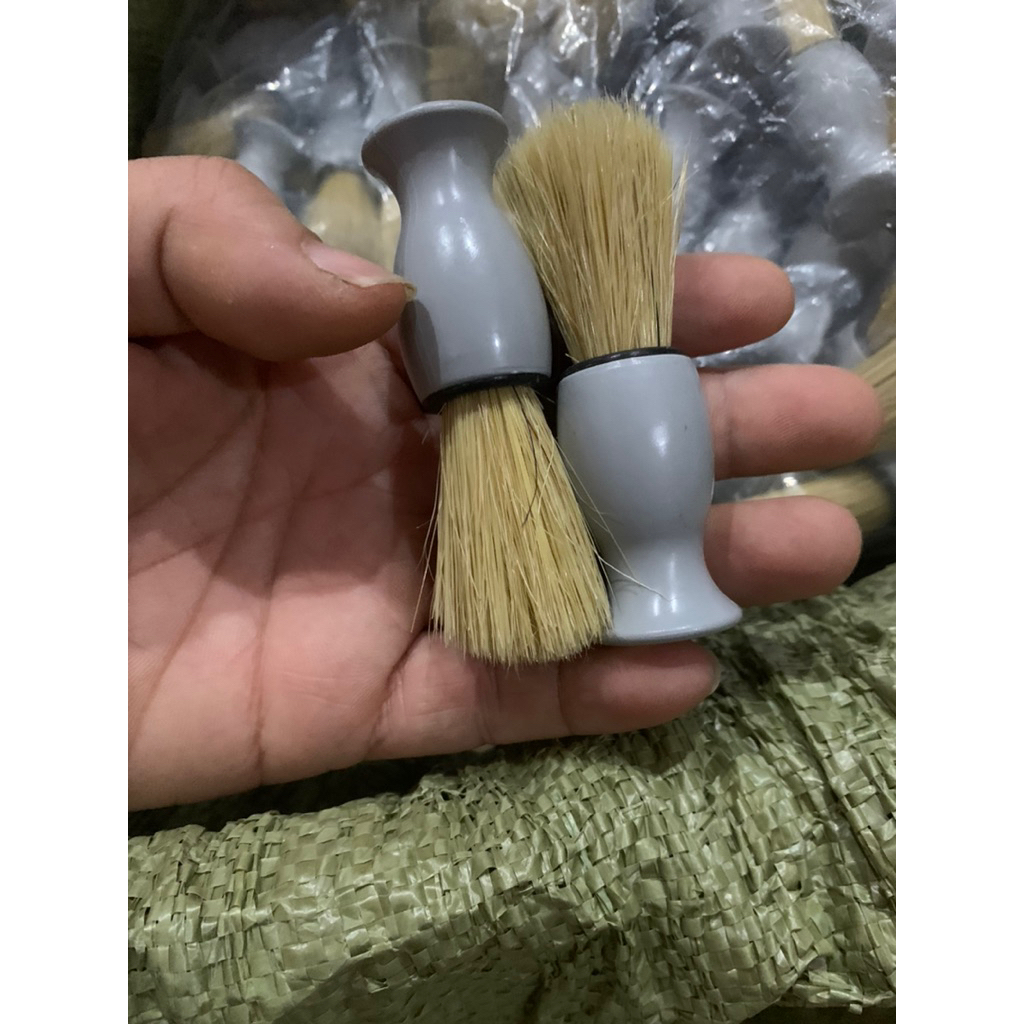 CHỔI QUÉT BỌT CẠO RÂU