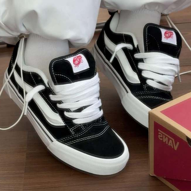 Giày Sneaker Vans Knu Nam Nữ Cổ Thấp Đen Trắng Form Basic Phong Cách Streetwear Đế Cao Su Êm Chân Ch
