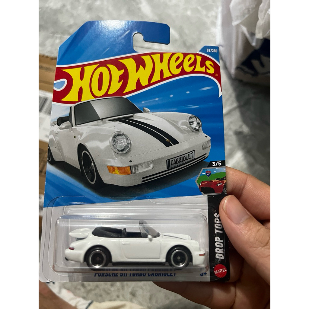 Xe Hot Wheels Porsche 911 Turbo Cabriolet