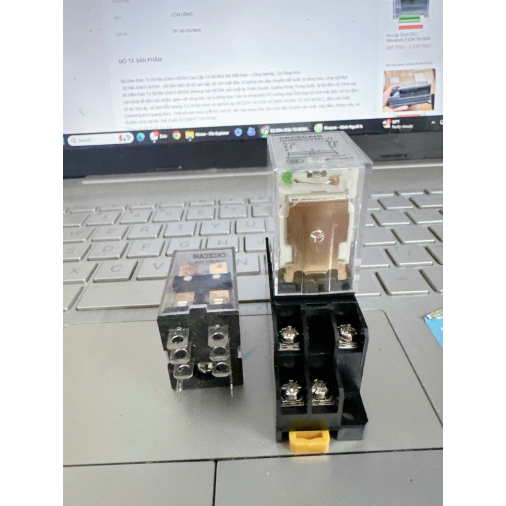 Rơ le LY2N-J, relay trung gian 8 chân dẹp lớn có đèn giá rẻ 12VDC, 24VDC, 220VAC dùng chân đế PTF08A