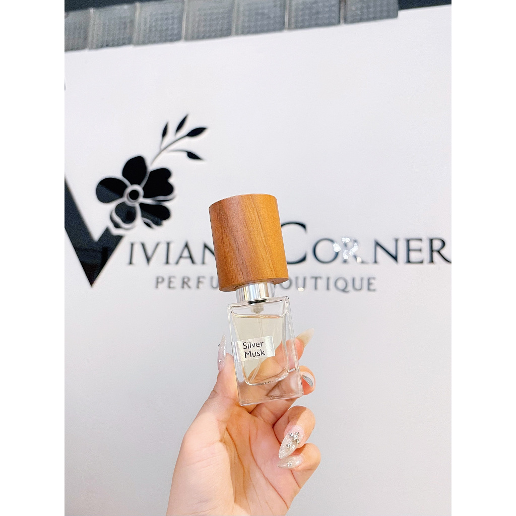 (𝗩𝗶𝘃𝗶𝗮𝗻'𝘀 𝗖𝗼𝗿𝗻𝗲𝗿) Mẫu thử 10/20ml 𝗡𝗮𝘀𝗼𝗺𝗮𝘁𝘁𝗼 𝗦𝗶𝗹𝘃𝗲𝗿 𝗠𝘂𝘀𝗸 𝗘𝘅𝘁𝗿𝗮𝗶𝘁 𝗗𝗲 𝗣𝗮𝗿𝗳𝘂𝗺 10ml