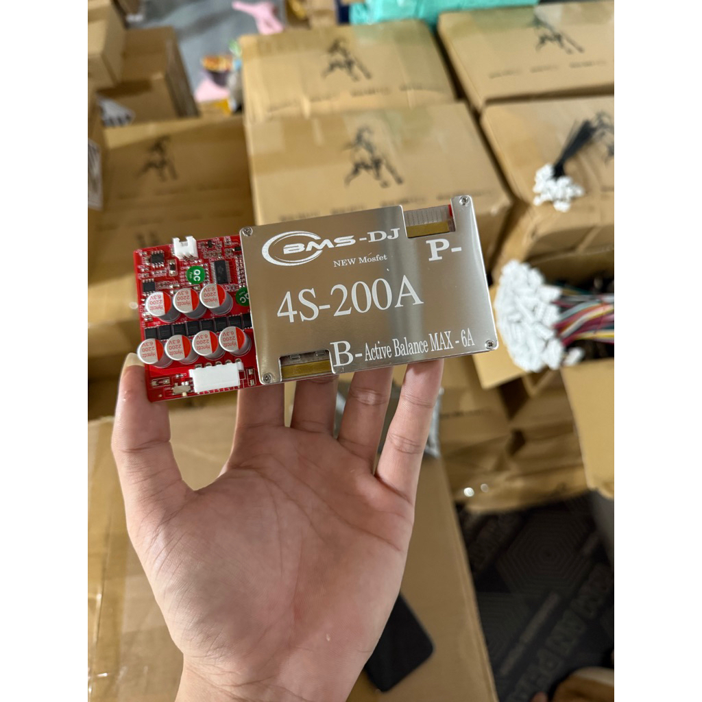 Mạch BMS 4s 200A djtích hợp cân bằng 6A