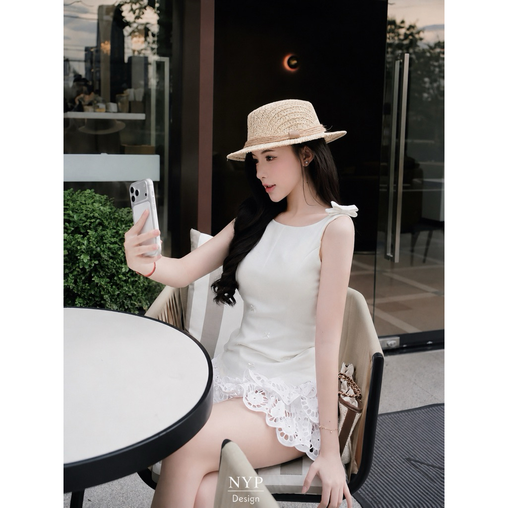 NYP DESIGN - Ophelia Set - Áo nơ và chân váy ren tầng màu trắng S,M