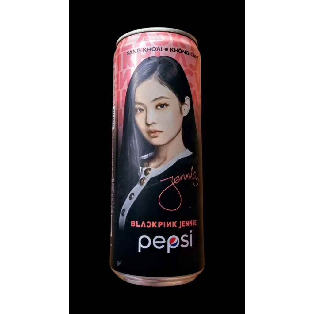 (sưu tầm) Blackpink Jennie từ năm 2021 01 lon RÔNG Pepsi Việt Nam