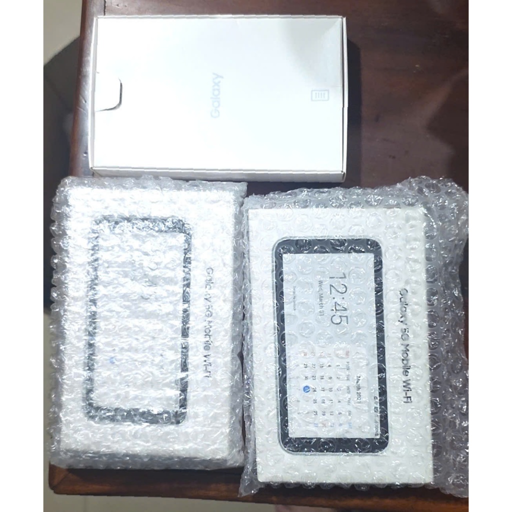 Bộ phát WiFi 4G/5G Samsung Galaxy 5G mobile WIFI pin 5000mAh model SCR01