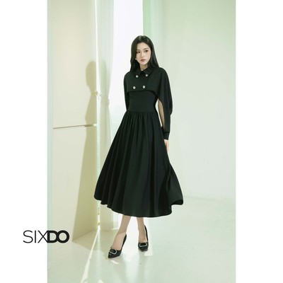 Đầm dáng xòe dài phối khuy ngực cổ đức tay xẻ SIXDO (Black Woven Flared Dress)