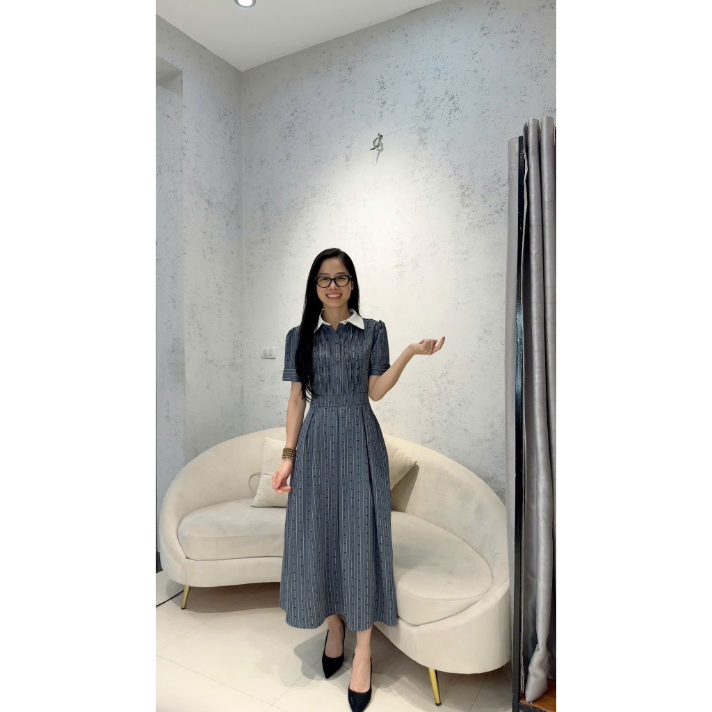 Váy kẻ cổ sen V26
