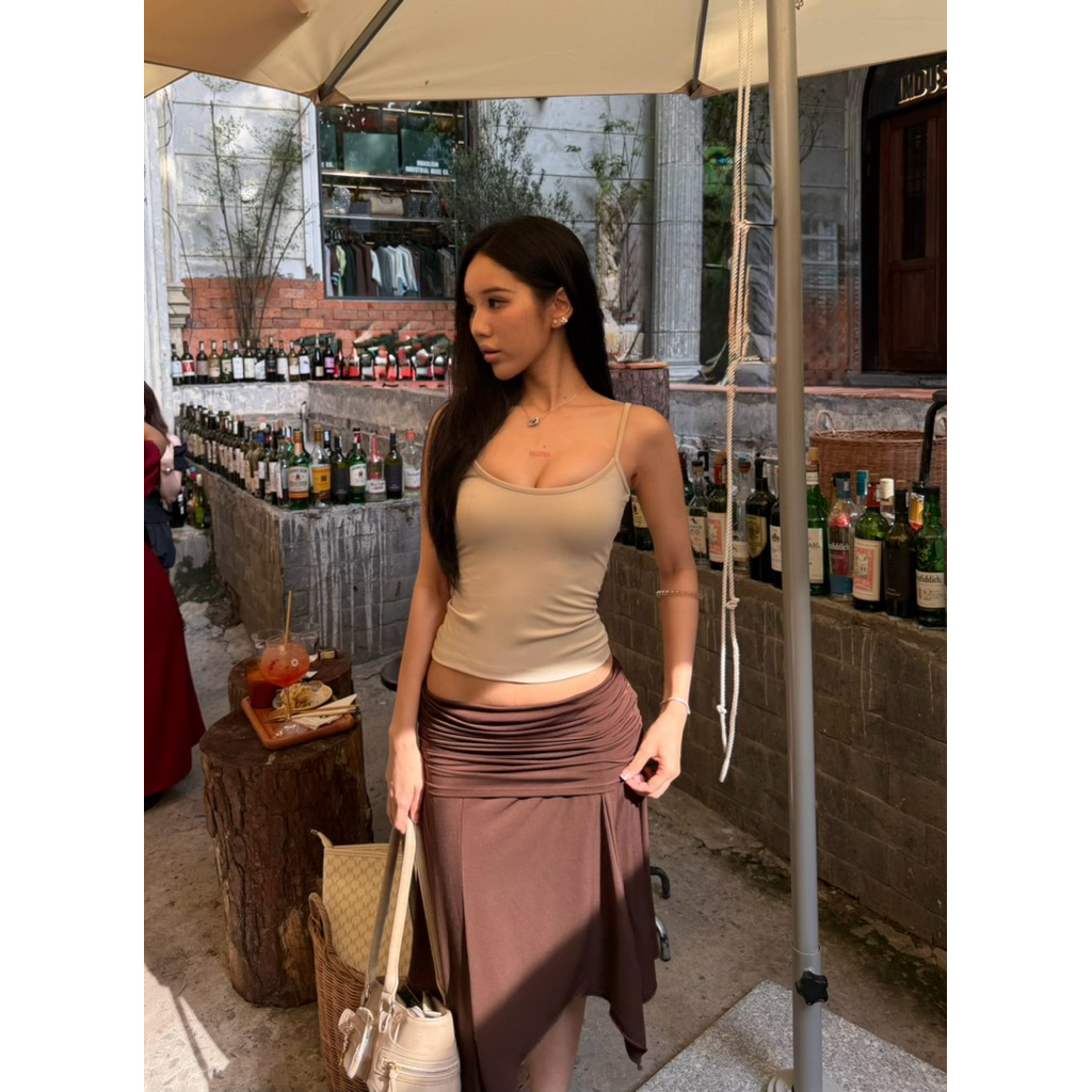 𝐀𝐢𝐬𝐡𝐚 𝐒𝐤𝐢𝐫𝐭 - Chân Váy Lửng Bất Đối Xứng Nhún Eo Cạp Trễ Màu Nâu Trendy Phong Cách Y2K Xu Hướng 2026 | BigBuy360 - bigbuy360.vn