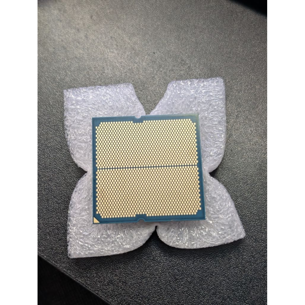 Chip Vi xử lí lý Cpu Amd Ryzen 5 8400f Tray