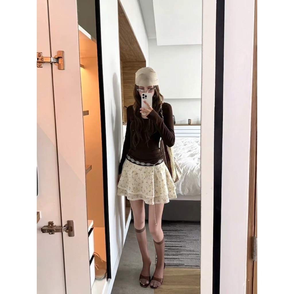 [Hàng QC sẵn] Chân váy ngắn hoạ tiết hoa nhí xếp tầng viền ren phong cách nhẹ nhàng Hàn Quốc Flower Mini Skirt | BigBuy360 - bigbuy360.vn