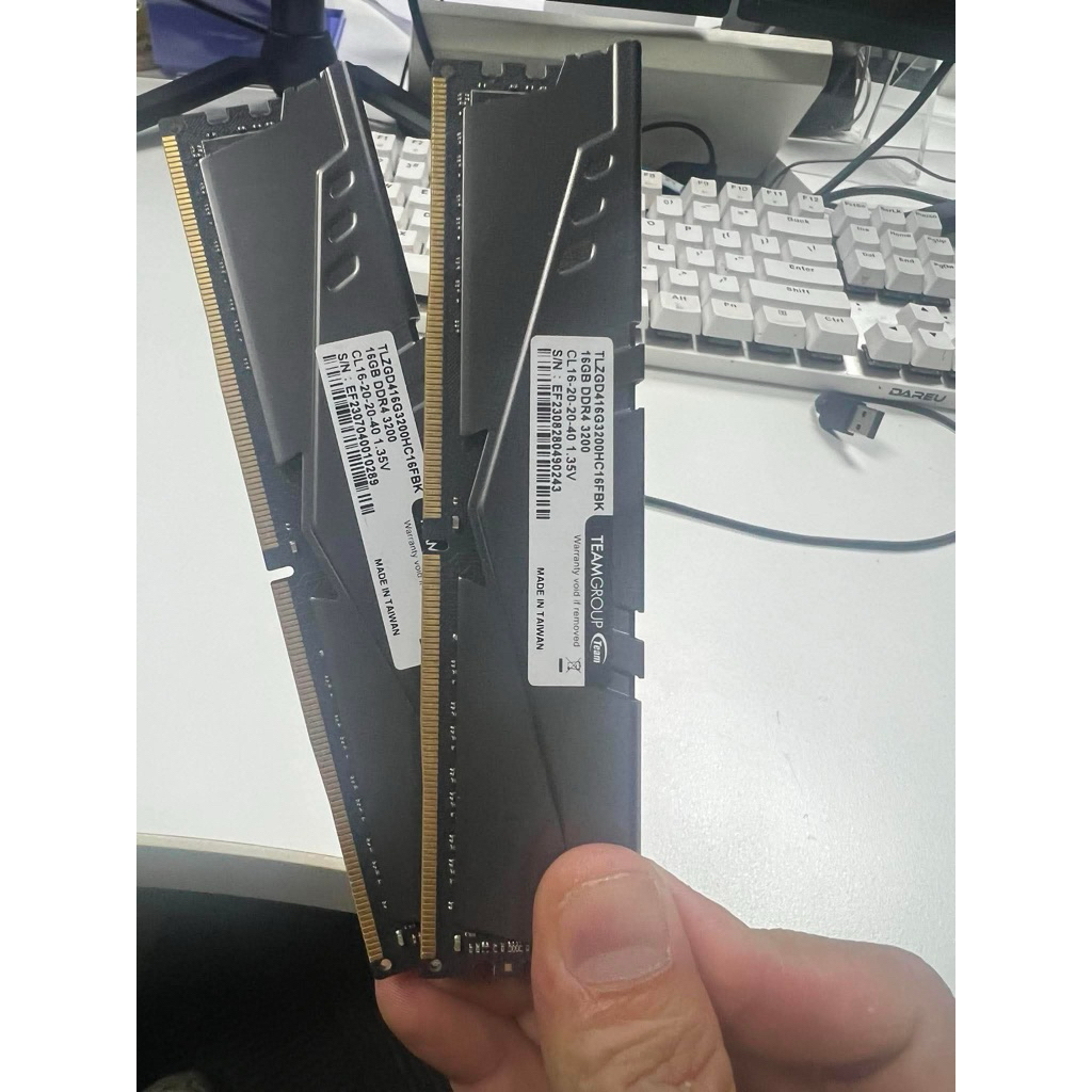 Ram tforce 16X2 = 32G buss 3200 D4 Bảo hành 2028